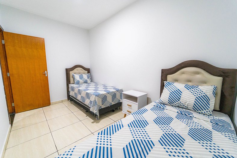 Apartamento Com Suite ,Wi-Fi 500MB , Estacionamento, Elevado