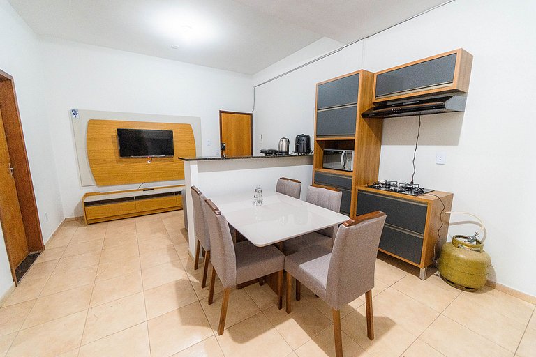 Apartamentos 2 qtos C/suite ,Cozinha Completa, Wi-Fi 1GIga,