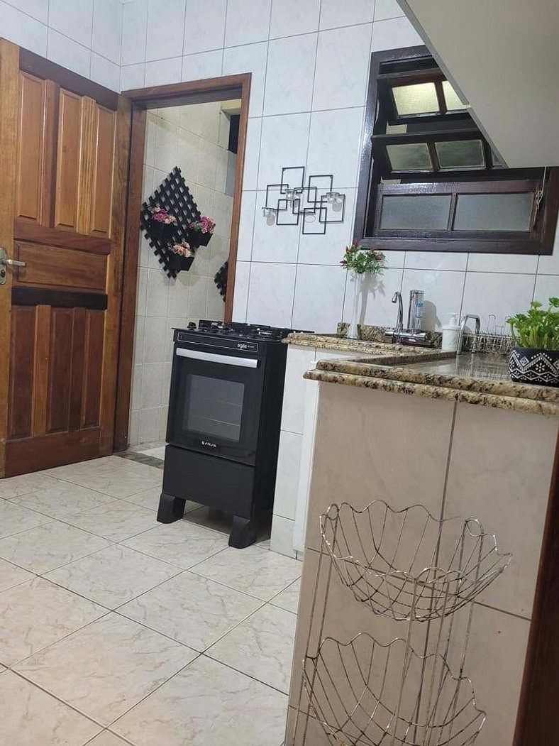 Casa, Até 7Hóspedes, 5minutos da Praia, Garagem, Wi-fi 300Mb