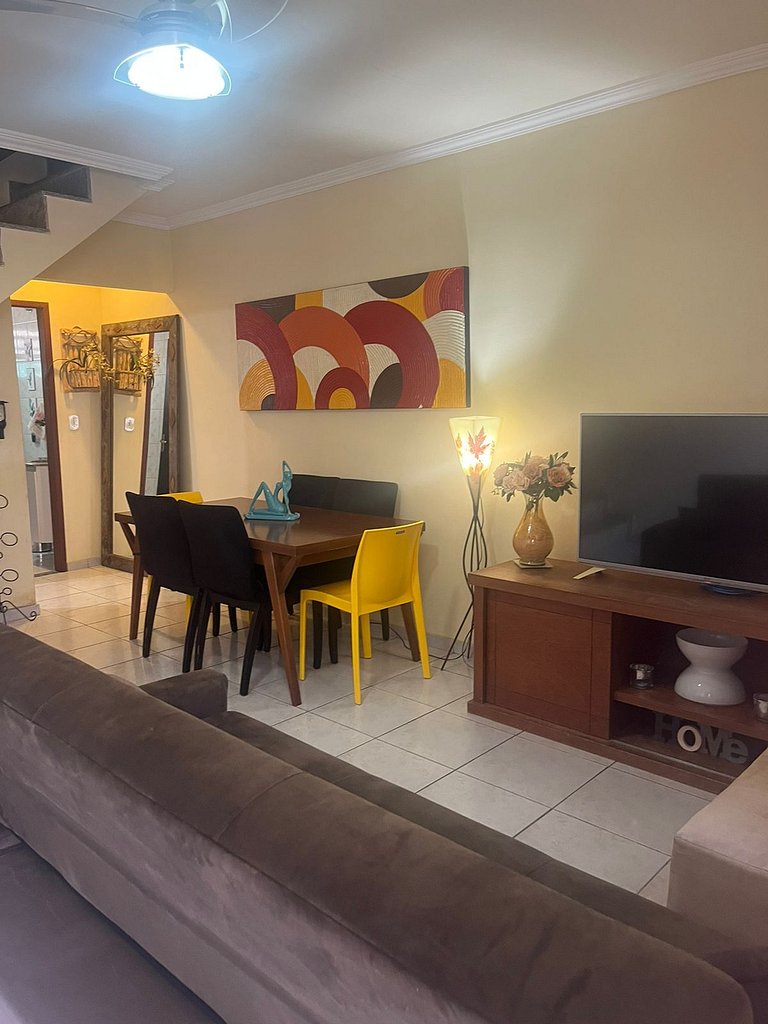 Casa, Até 7Hóspedes, 5minutos da Praia, Garagem, Wi-fi 300Mb